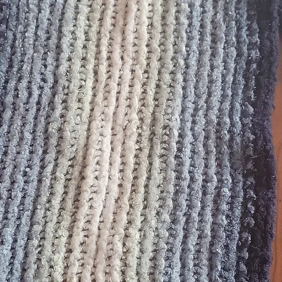 Scarf - Picture 2 of 2